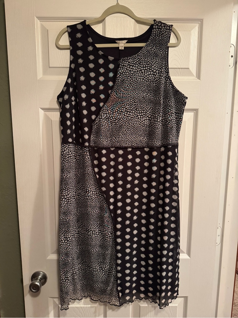 Cato Sz 14/16W Black & Grey Dotted outside stitching dress w/ chiffon overlay